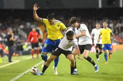 aiyouxi-今晨体能课后；塞维利亚队长鼓劲备战NBA总决赛；震撼外界；控场能力受关注的简单介绍-aiyouxi